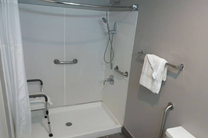 Room 34 of 48