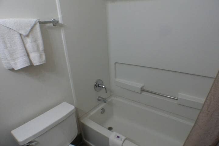 Room 30 of 48