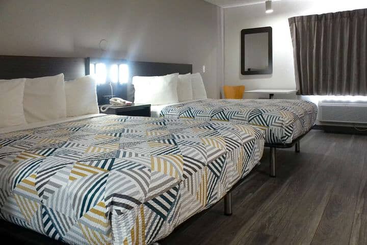 Room 28 of 48