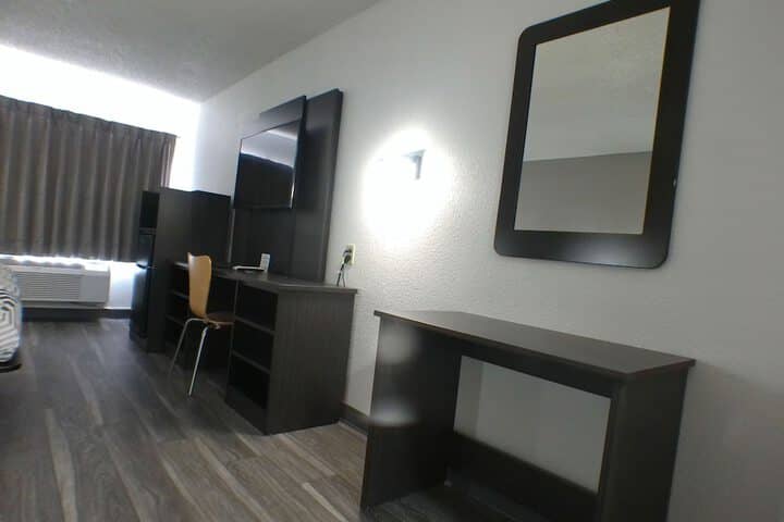 Room 7 of 48