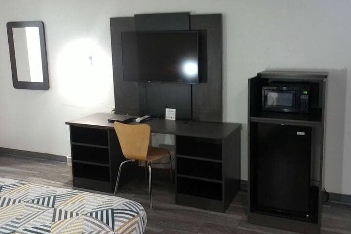 Room 17 of 48