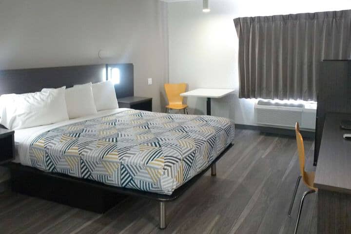 Room 21 of 48