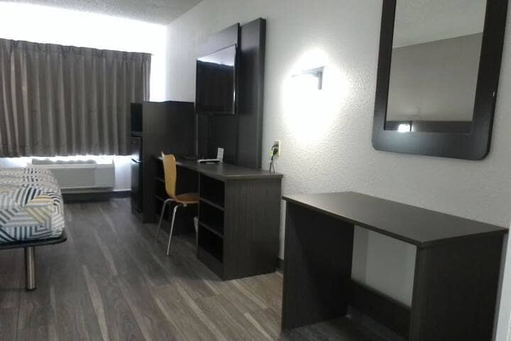 Room 13 of 48
